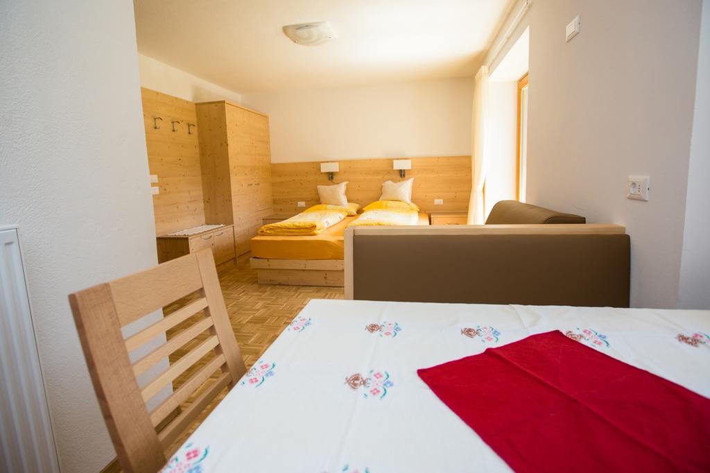 Appartamenti Genziana La Villa  Kamer foto