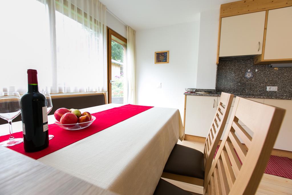 Appartamenti Genziana La Villa  Kamer foto