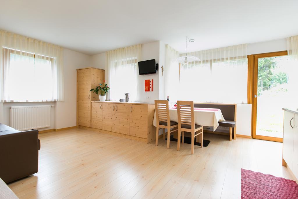 Appartamenti Genziana La Villa  Kamer foto