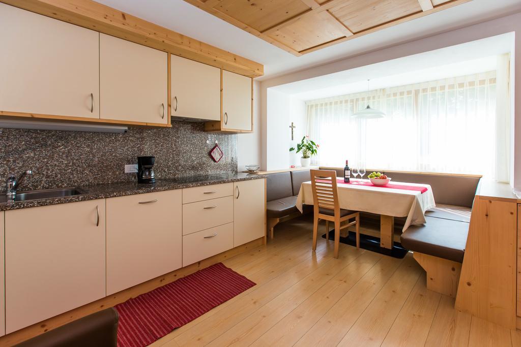 Appartamenti Genziana La Villa  Kamer foto